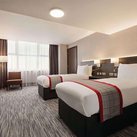 Ramada By Wyndham Leeds East Hotell Eksteriør bilde