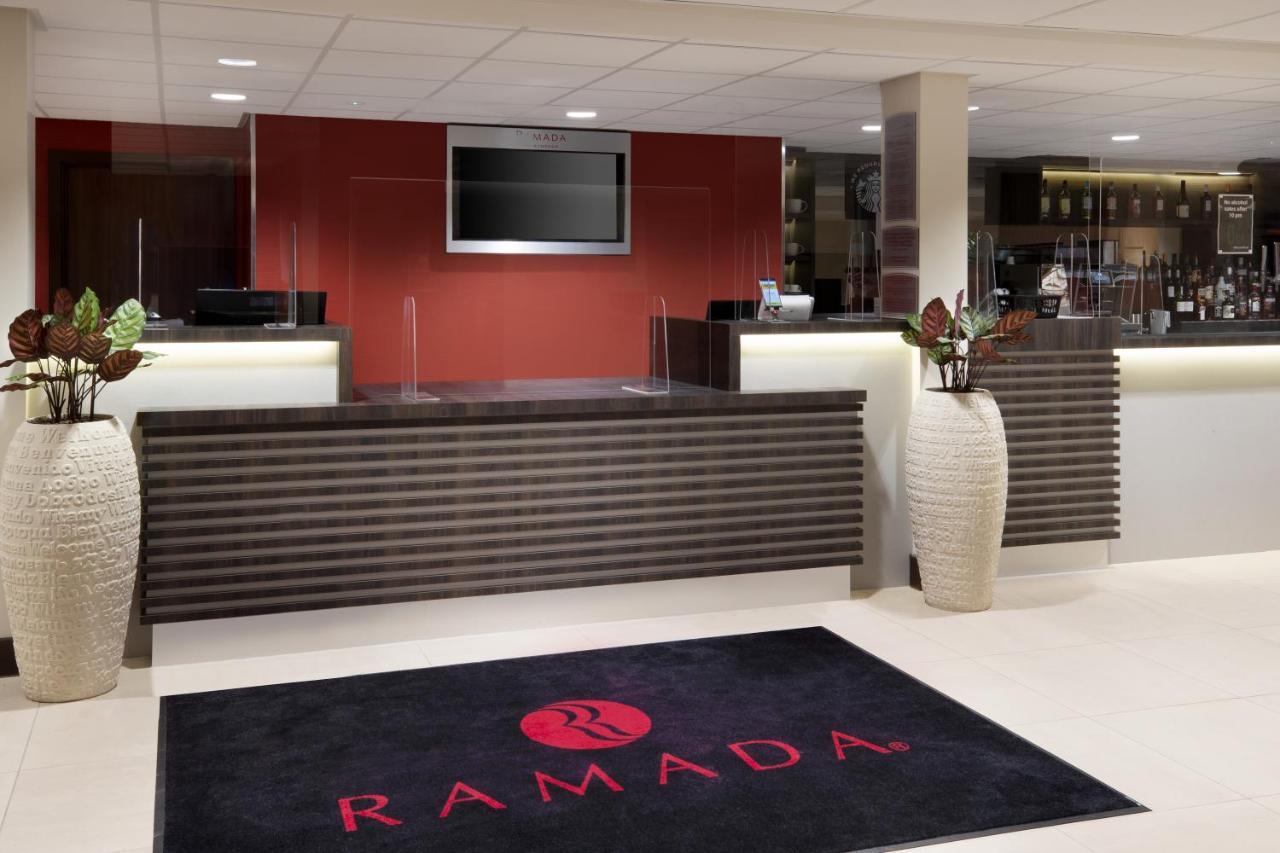 Ramada By Wyndham Leeds East Hotell Eksteriør bilde